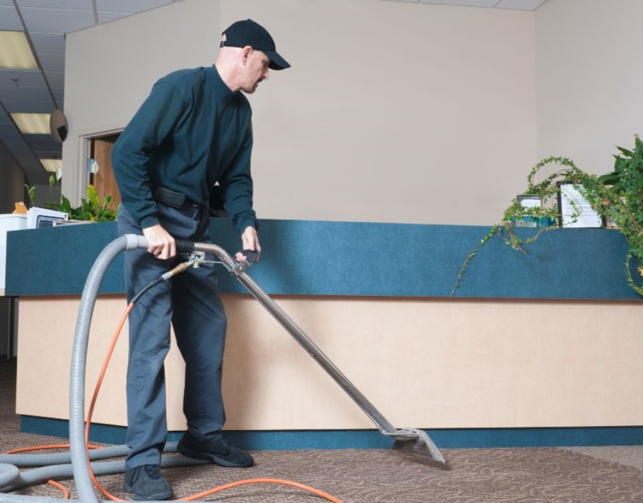 Arelli Cleaning team delivering commercial office cleaning in Ontario