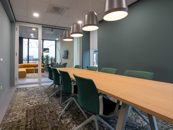 Arelli Cleaning team delivering commercial office cleaning in Ontario